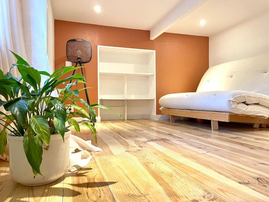 Ferienwohnung Le Petit Nid D'Aline, Hyper-Centre, Parking Prive Arras Exterior foto